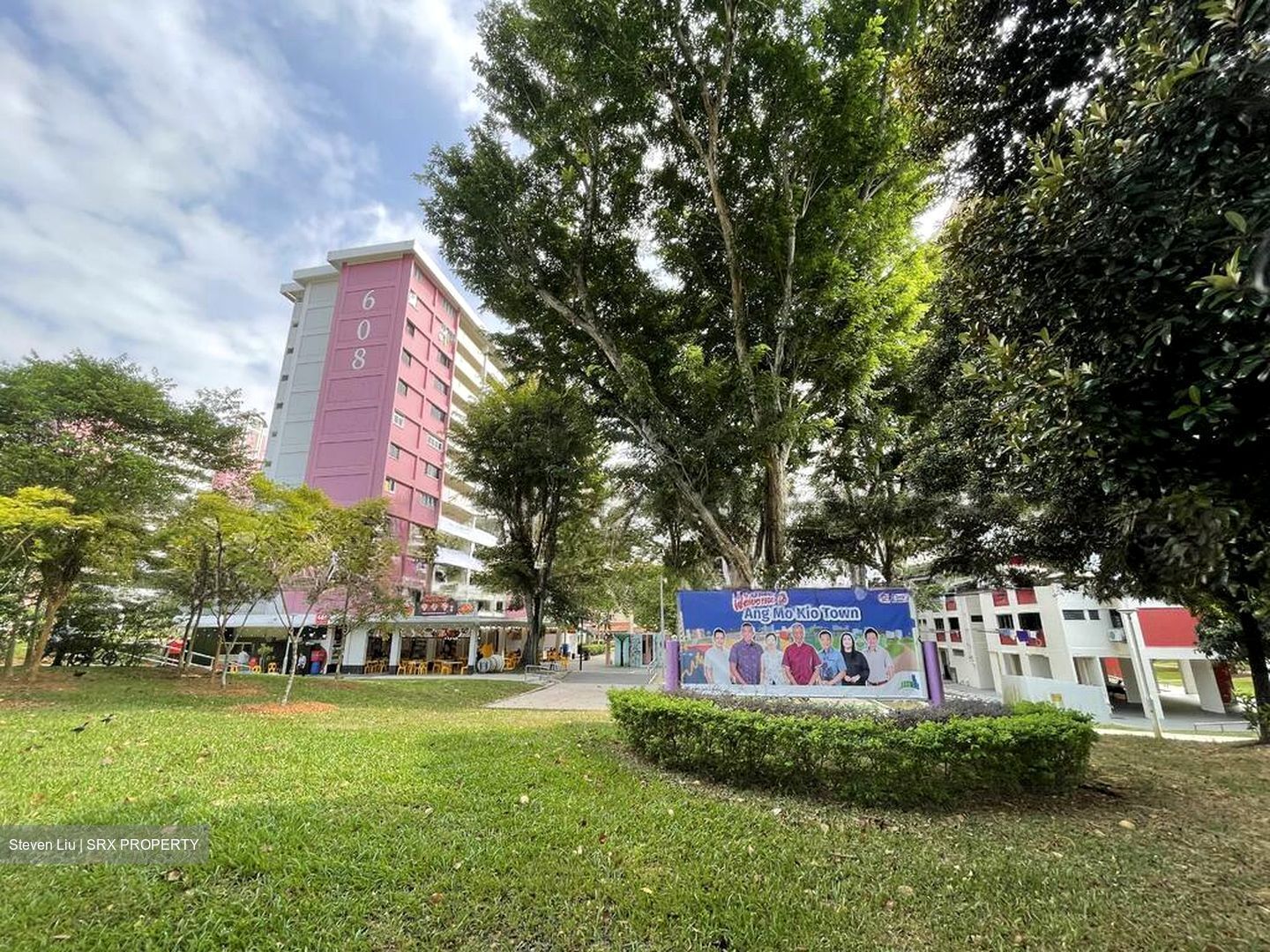 Yio Chu Kang Green (D20), Shop House #567587381